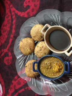 A picture of Imli gur ki chutney.
