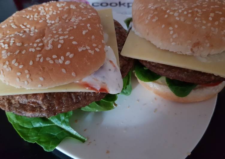 My Christmas Eve Burgers for 2. Early lunch. π€
