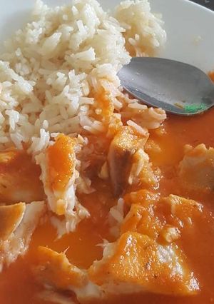 Una foto de Pescado tilapia en salsa de jitomate