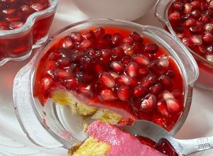 صورة لوصفة تحلاية باردة بالرمان