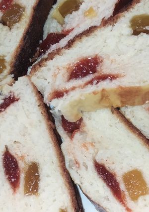 Una foto de Pan con membrillo y batata casero