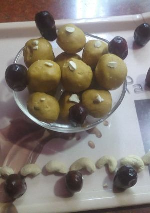 A picture of Sattu ladoo--.