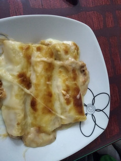 Una foto de Canelones de atún