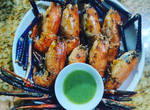 Hình của món Tôm nướng muối ớt, sa tế.