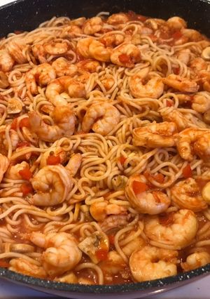 A picture of Shrimp Tomato Pepper pasta.