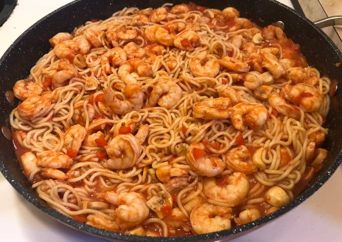 Simple Way to Make Any-night-of-the-week Shrimp Tomato Pepper pasta