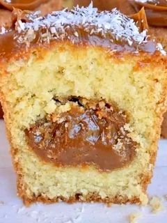 Una foto de Muffins de coco y dulce de leche 😋