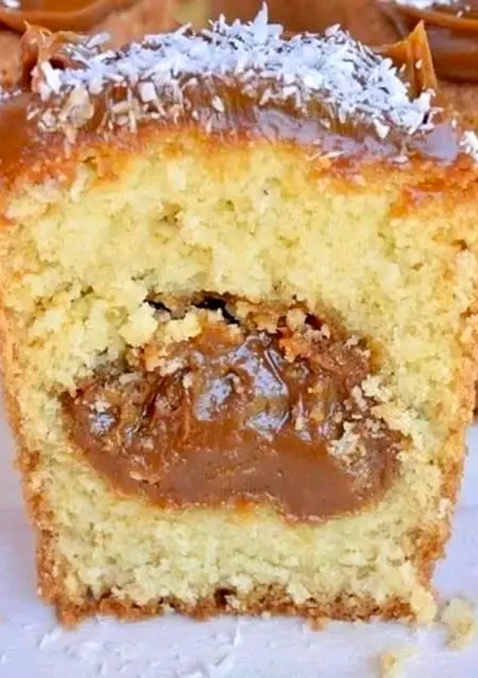Una foto de Muffins de coco y dulce de leche 😋
