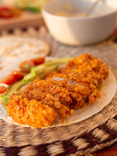 Una foto de Quesadilla de pollo crujiente estilo Crispy chicken 🍗