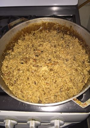 Una foto de Arroz con coco y guandule(Moro)