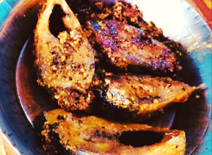 A picture of Bhapa Sorshe Ilish(Steamed Hilsa Fish in Mustard gravy).