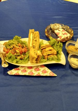 A picture of Shan-e-Health Quinoa Salad and Tripe Layered Sandwich.