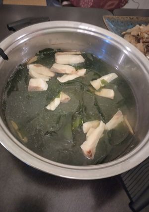 海帶芽鯛魚湯 的食譜成品照片