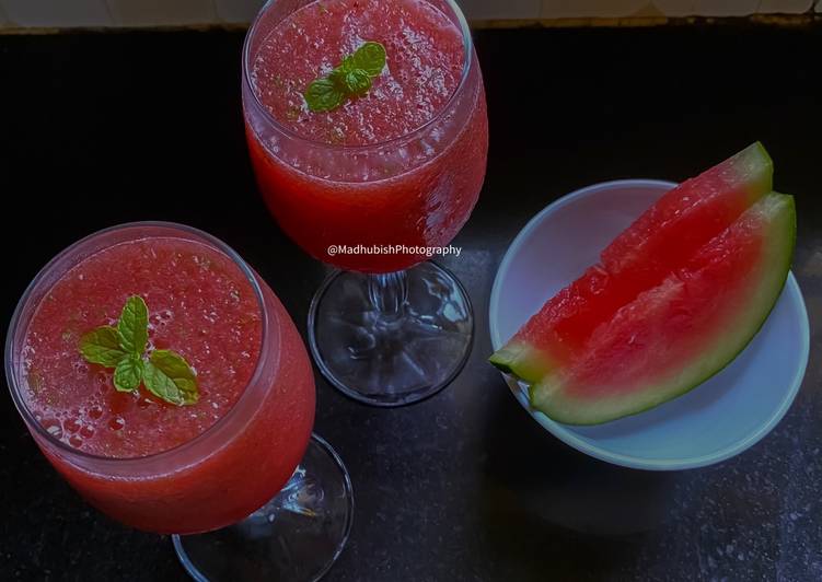 How to Make Quick Watermelon Smoothie