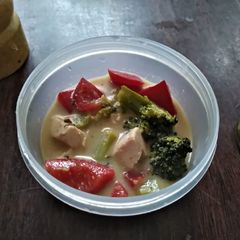 White Curry with Sausages and Vegetables A picture of White Curry with Sausages and Vegetables.