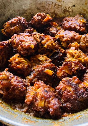 A picture of Cabbage Kofta Curry.