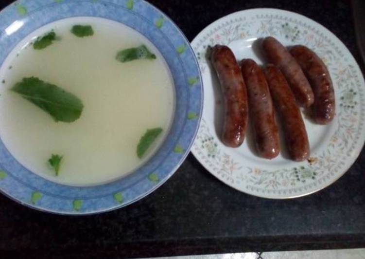 Cena rápida: caldito desgrasado y salchichas ibéricas