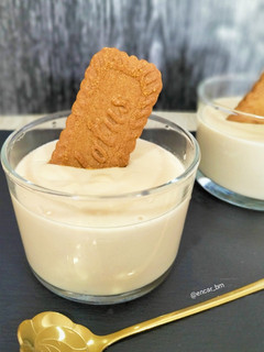 Una foto de Cuajada de queso y lotus