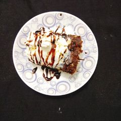 Sizzling hot bournbourn biscuits brownie A picture of Sizzling hot bournbourn biscuits brownie.