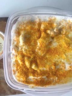 Una foto de Helado de turrón y helado de melocotón