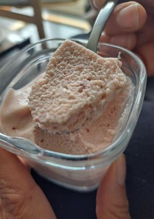 Une photo de Mousse framboise litchi