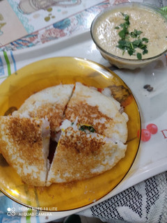 સ્ટફડ ઉત્તપા (Stuffed Uttapa Recipe In Gujarati) રેસીપી મુખ્ય ફોટો
