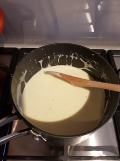 A picture of Cheese Sauce (Besciamella).