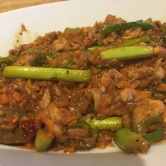 Spicy chicken stew with asparagus A picture of Spicy chicken stew with asparagus.