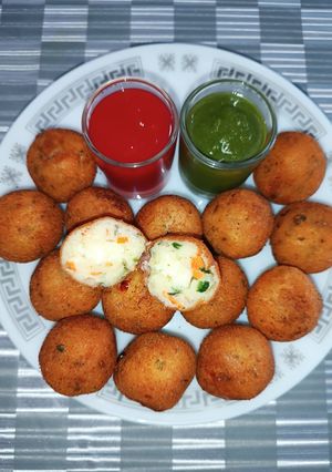 A picture of Cheese stuffed Poha Veg Balls.