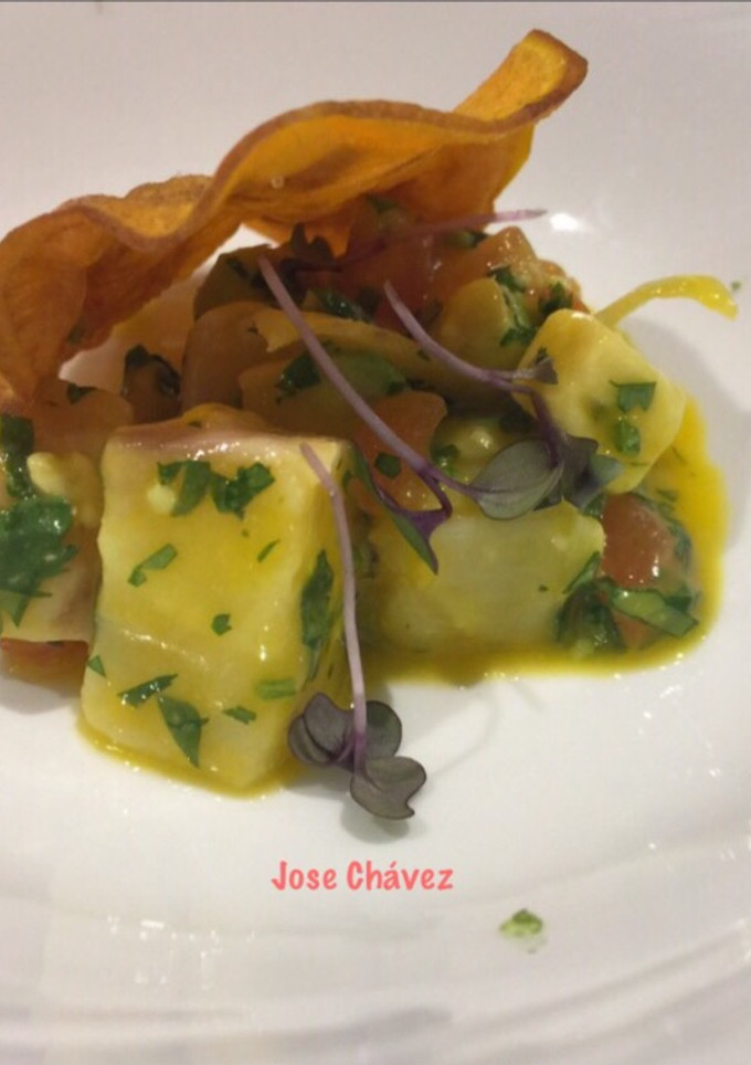 Una foto de Ceviche de Pámpano con aguacate