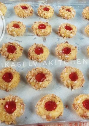 Foto resep Strawberry Thumbprint Cookies