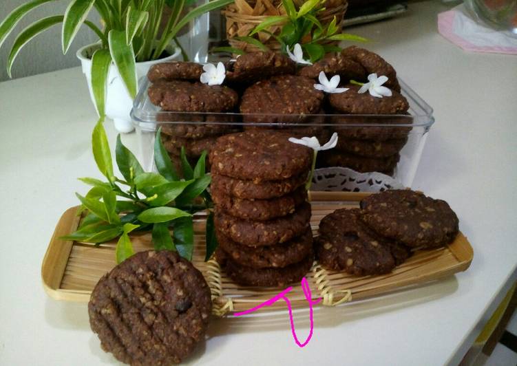 Cara Gampang Menyiapkan Crunchy Choco Oatmeal Cookies, Lezat Sekali