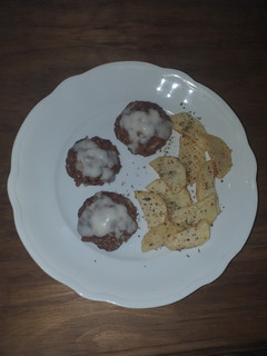 Una foto de Albóndigas rellenas de queso