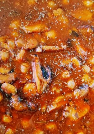 Una foto de Garbanzos con pulpo