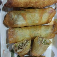 A picture of Chicken spring roll.