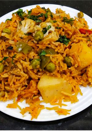 A picture of Vegetable Pulao.