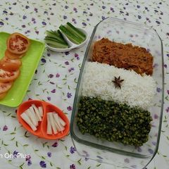 A picture of Tricolour platter.