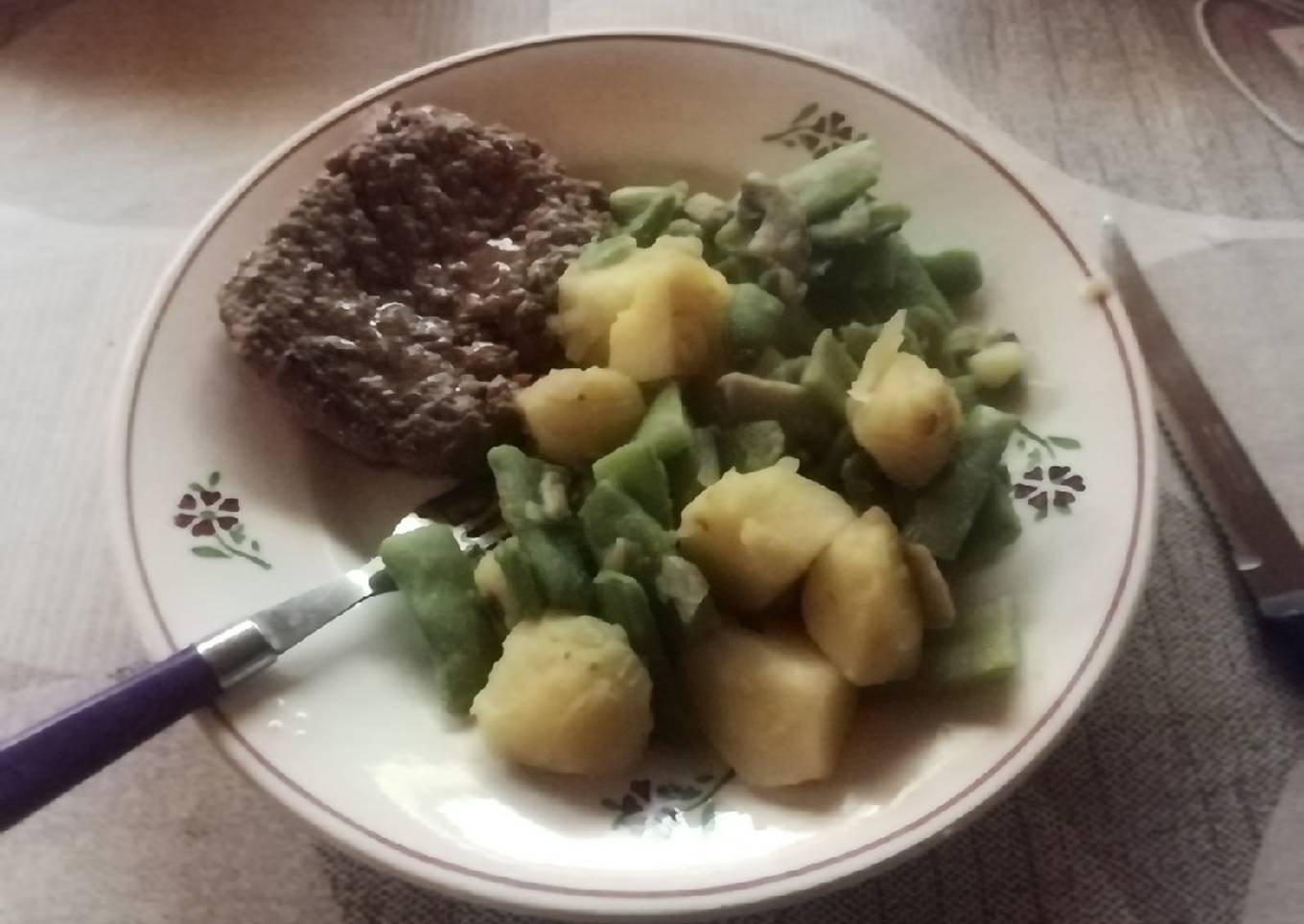 Poêlée pommes de terre, champignons et haricots plats