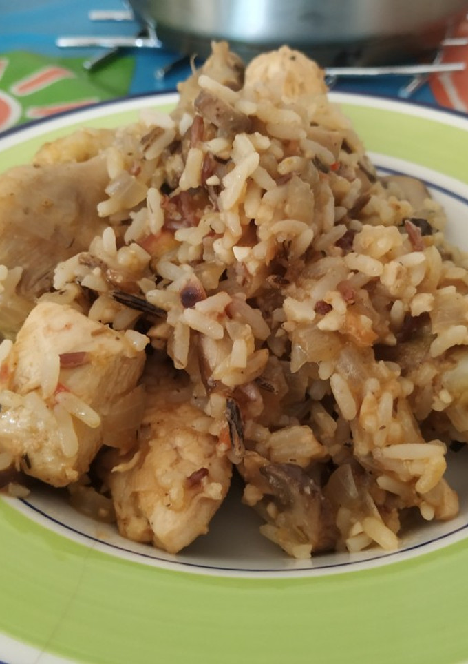 Una foto de Guiso de pollo con arroz