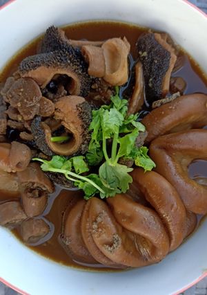รูปของ ทำพะโล้เครื่องในวัวกับหม้อหุงข้าว