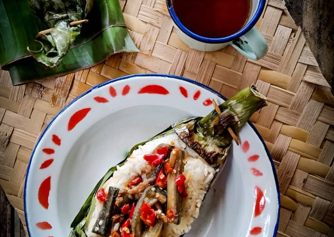 Bagaimana Menyiapkan Nasi Uduk Betawi Bakar Geprek Terong yang
Menggugah Selera
