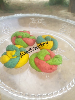 A picture of Colourful twisted cookies.