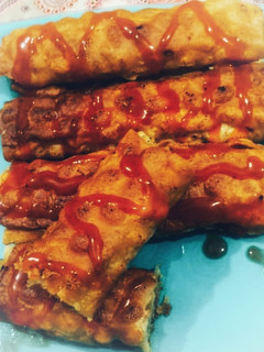 عکسی از دستور سمبوسه رولی پیتزایی تند 😋😋😋👌