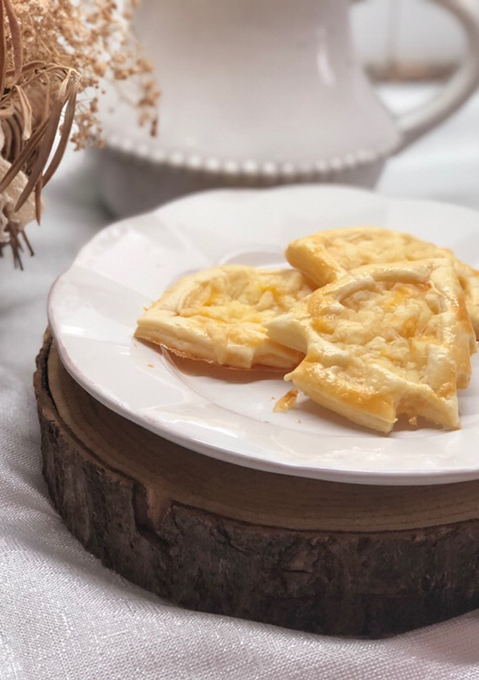 Una foto de Arbolitos de hojaldre de queso