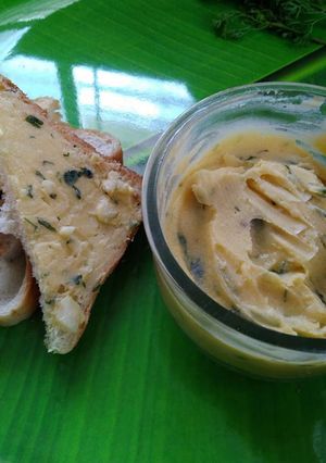 A picture of Garlic butter Homemade.