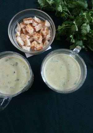 A picture of Creamy Garlic Soup.