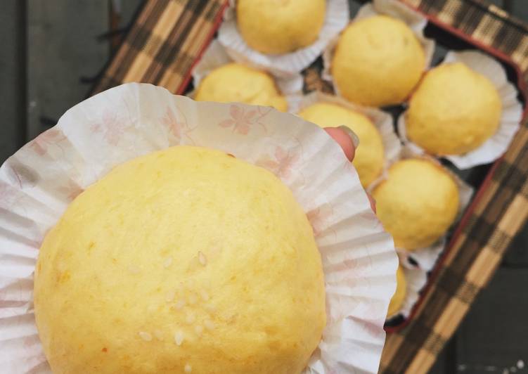 Pumpkin Pao (Bakpao Labu)