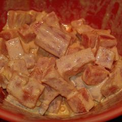 A picture of Hawaiian Siracha Tuna Poke.