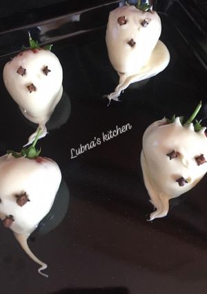A picture of SPOOKY BERRIES:.
