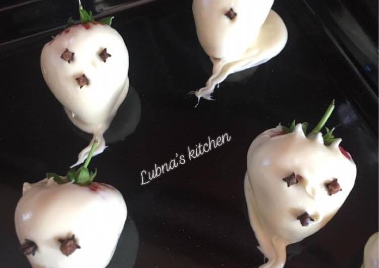 SPOOKY BERRIES: